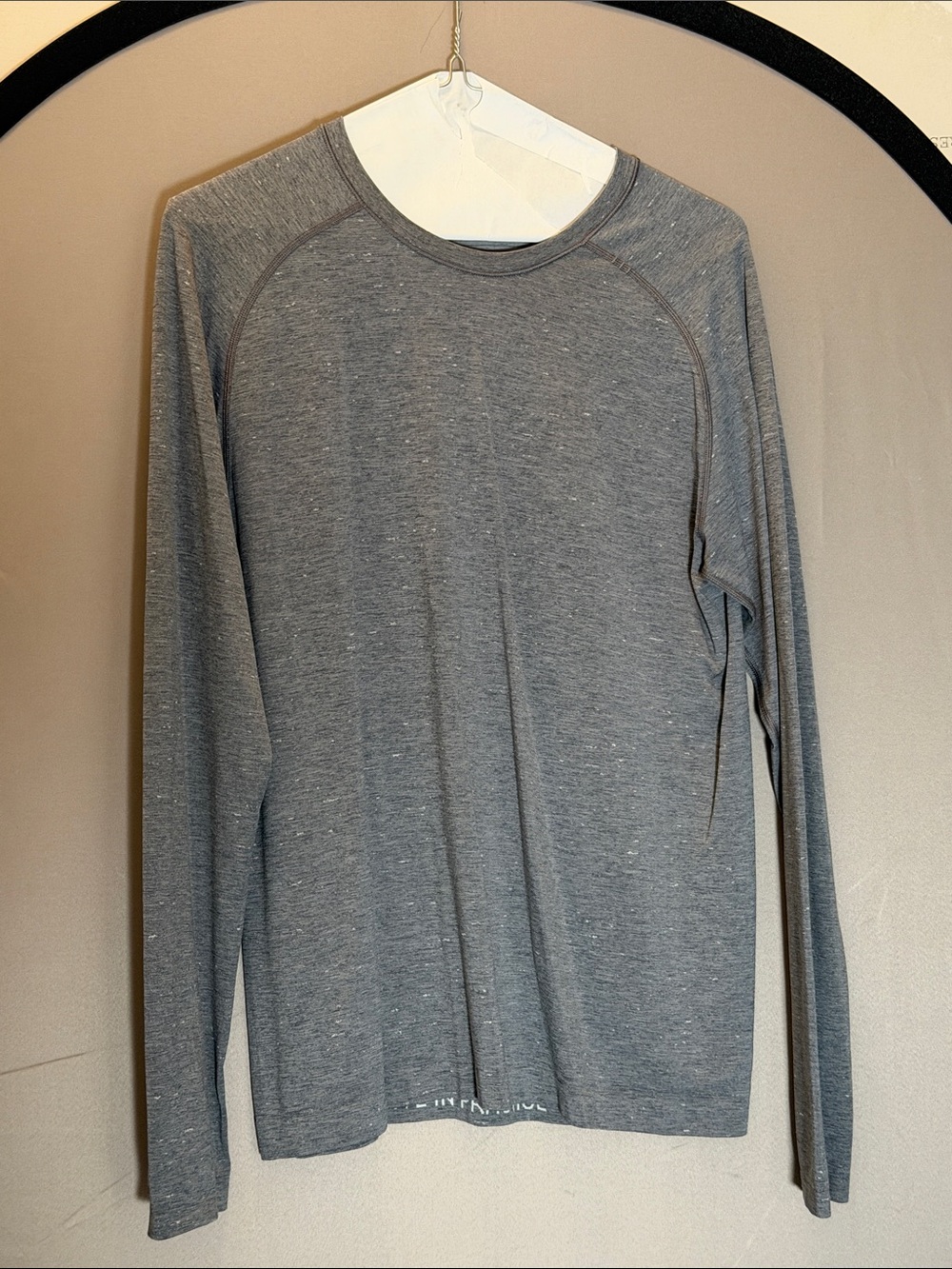 Men's lululemon Long-Sleeve Heather Gray Crewneck Shirt